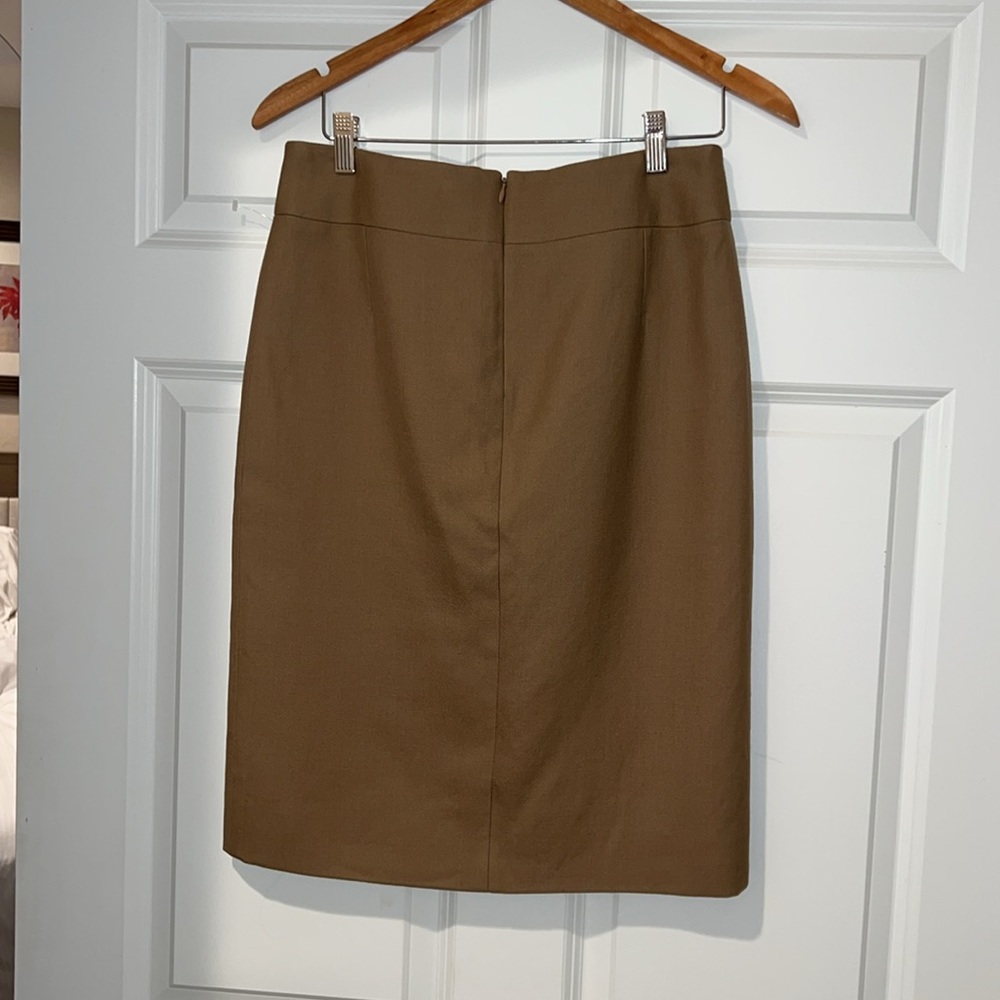 ✋ 🛑 1 hour sale. Dolce & Gabbana, tan pencil skirt, size 42 (US 6) - Picture 7 of 16
